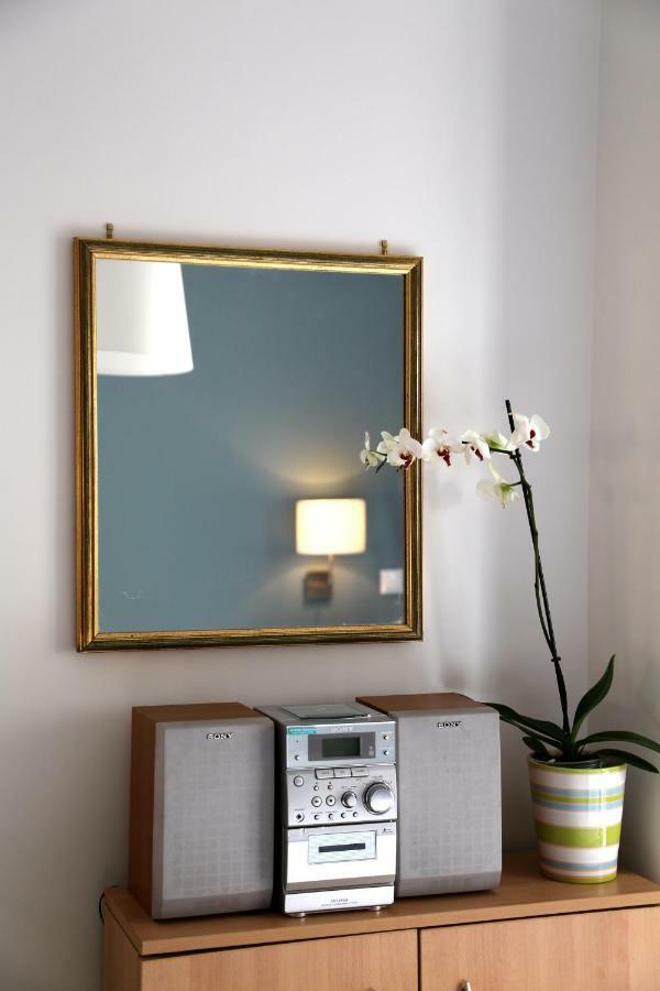 Stylish Modern Apartment, Nilie Hospitality Mgmt Tesalonika Bagian luar foto